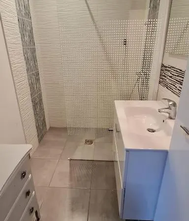 1 A 2personnes Apartment *